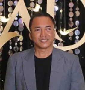 Dr.Denny Zakhirsyah, M
Pd